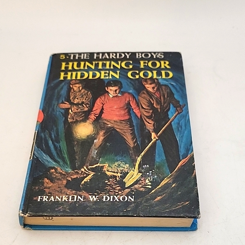 Vintage 1963 The Hardy Boys "Hunting For Hidden Gold" No. 5 By Franklin W Dixon